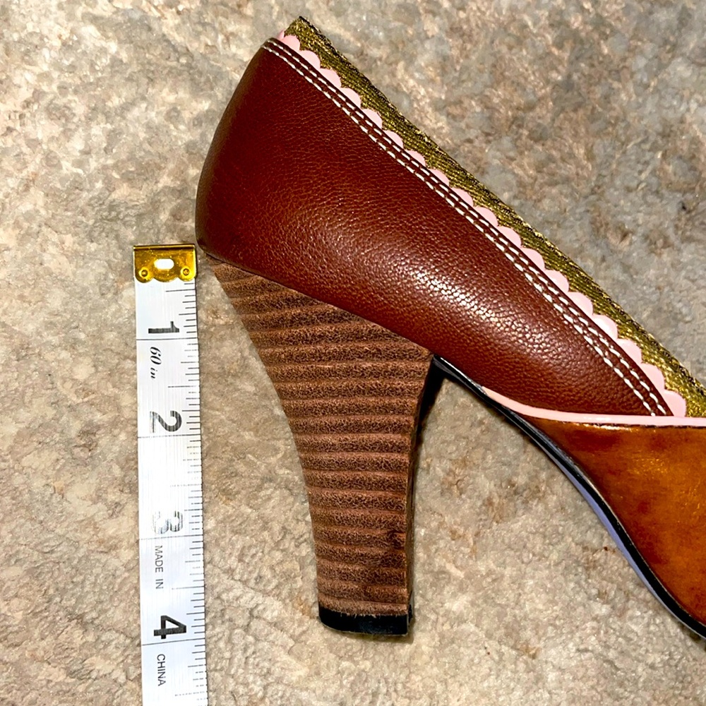 ๐๐๐๐๐ ๐๐๐ ๐๐๐๐ ๐ก๐๐ Retro-Inspired Heels - Picture 12 of 16